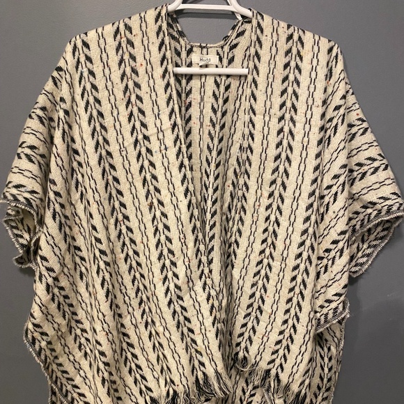 Cardigan - Picture 1 of 3